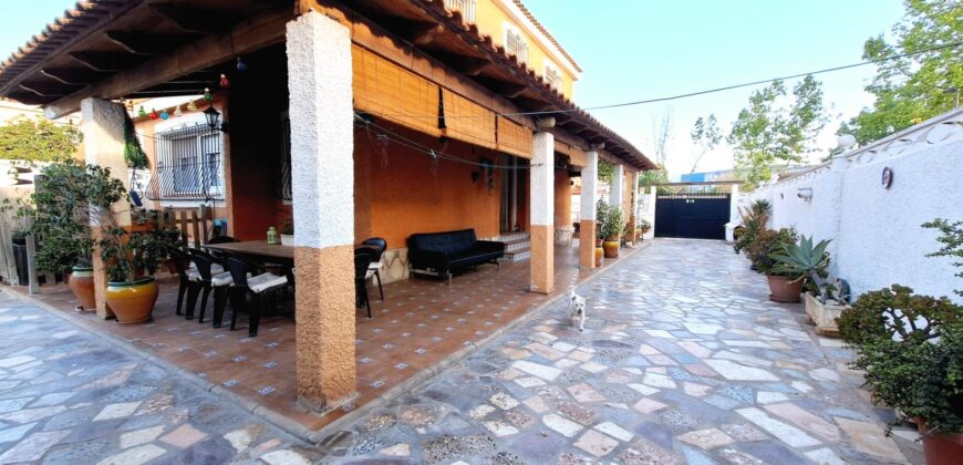 Chalet pareado en Haygon (San Vicente del Raspeig)
