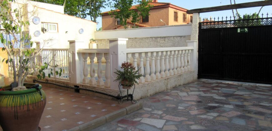 Chalet pareado en Haygon (San Vicente del Raspeig)
