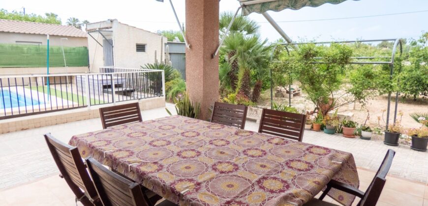 Casa de campo en Matola (Elche)