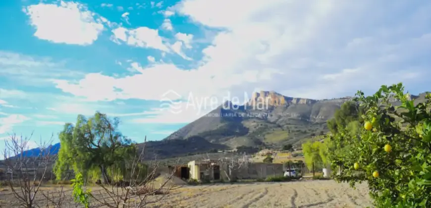 Casa de campo en La Partida de Nuches (Jijona)