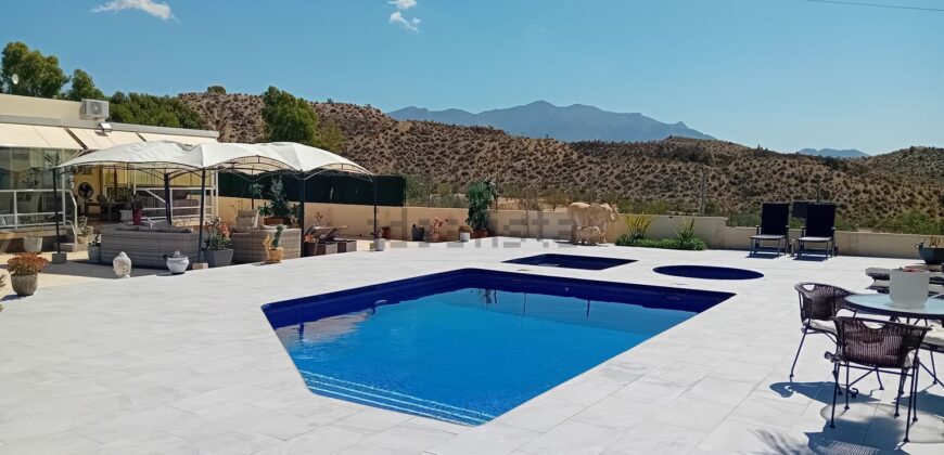 Chalet en el sur de Jijona