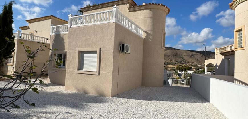 Chalet en Pueblo Acantilado (El Campello)